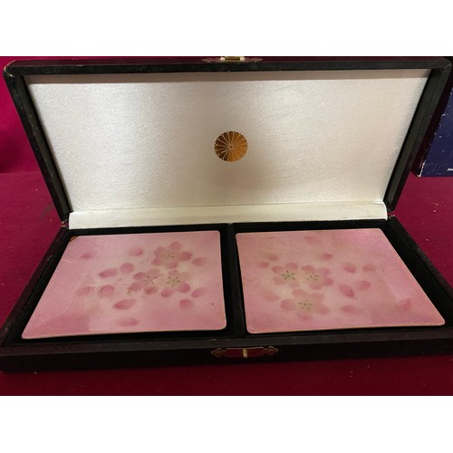 367 - 2 Japanese pink enamelled dishes in presentation box