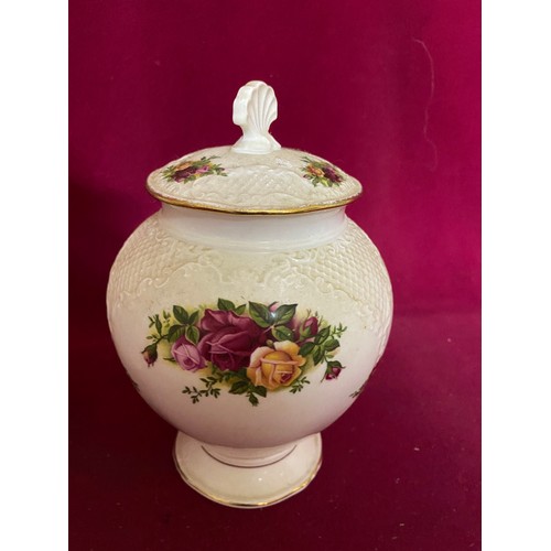 316 - 2 Royal Doulton Old Country Roses vases with lids