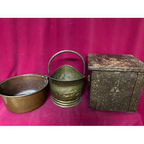 322 - Embossed copper coal box and jam pot with brass coal scuttle