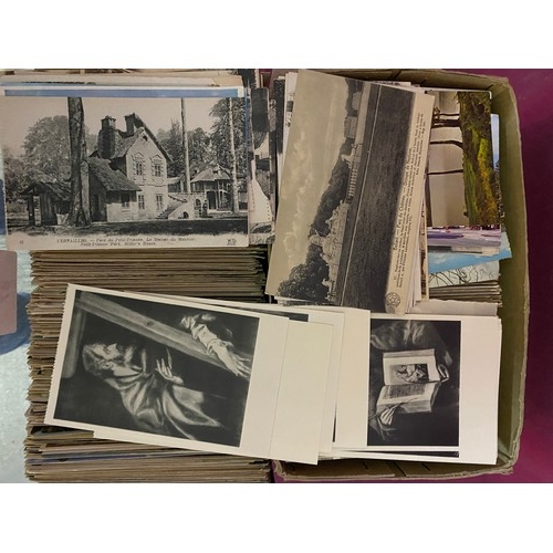 87 - Large collection of vintage postcards