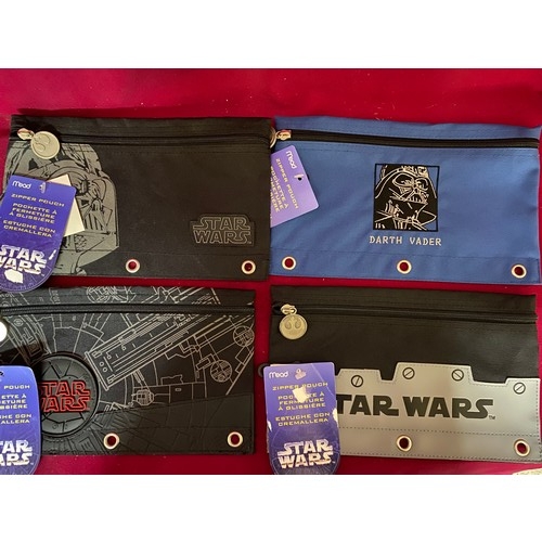 285 - 3 Star Wars Fabric Binders and 4 Star Wars zipper pouch cases.