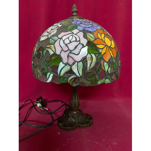 927 - Table lamp with Tiffany style shade 44cms tall.