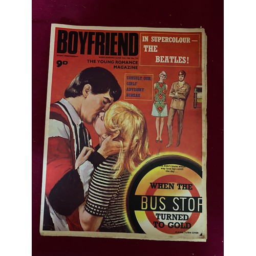 985 - 5 x 1965 Boyfriend magazines with complete Beatles posters inside in excellent condition