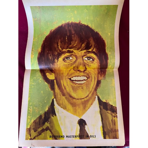 985 - 5 x 1965 Boyfriend magazines with complete Beatles posters inside in excellent condition