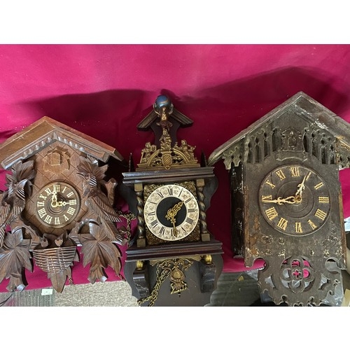 993 - Selection of 2 cuckoo clocks and a wall clock