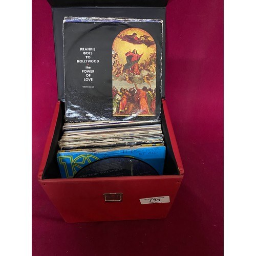 731 - Vintage record box filled with 7'' singles