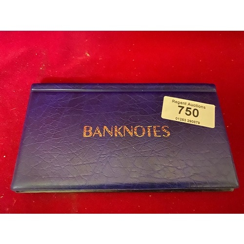 750 - Wallet of vintage banknotes