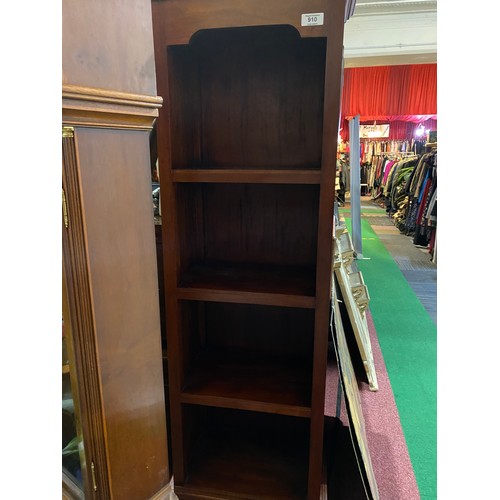 910 - Mahogany shelf unit with 4 shelves and drawer to base, 177x48cms