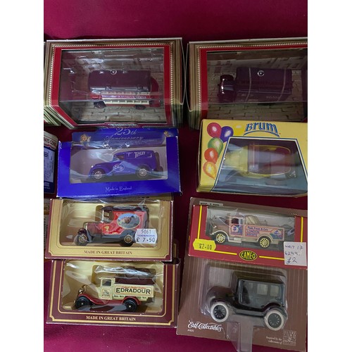 654 - 16 boxed model cars including Lledo (days gone), Collectables Ltd edition, vintage and commemorative... 