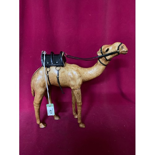 421 - Vintage leather camel.