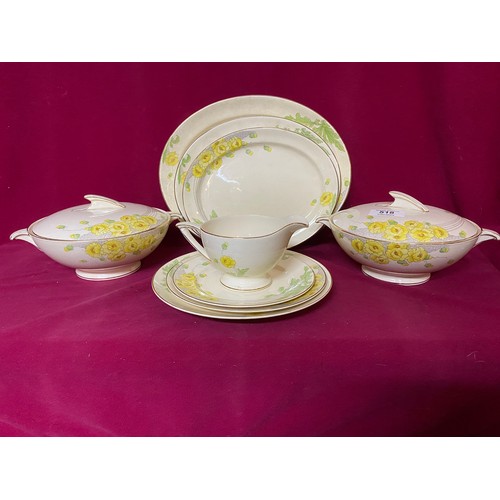 518 - 24 piece Burslem 'Doric' Crownford fine bone china comprising 6 dinner plates, 6 salad plates, 6 sid... 