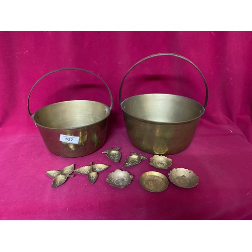 527 - 2 Brass Jam pots with other small brass items.