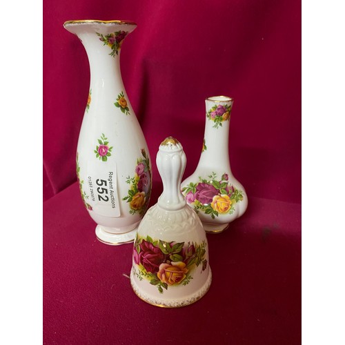 552 - Collection of 5 x Royal Albert 'old country roses' pieces and a Royal Albert four seasons autumn pla... 