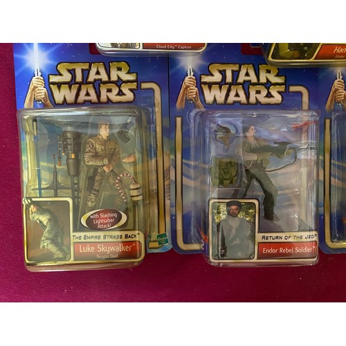 587 - 5 Star Wars figures new on sealed card 2002 from Empire Strikes Back and Return of the Jedi.