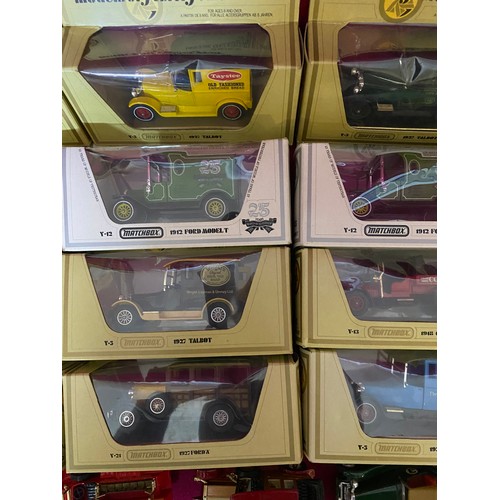 589 - 26 Models of Yesteryear, 16 boxed and 9 unboxed. As new condition from 1970's/80's