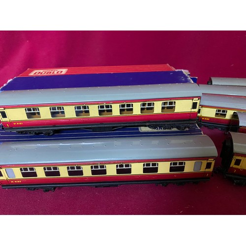 597 - Selection of 1950's Hornby OO Dublo by Meccano Train Carriages, 5 boxed and 6 unboxed. Comes with so... 