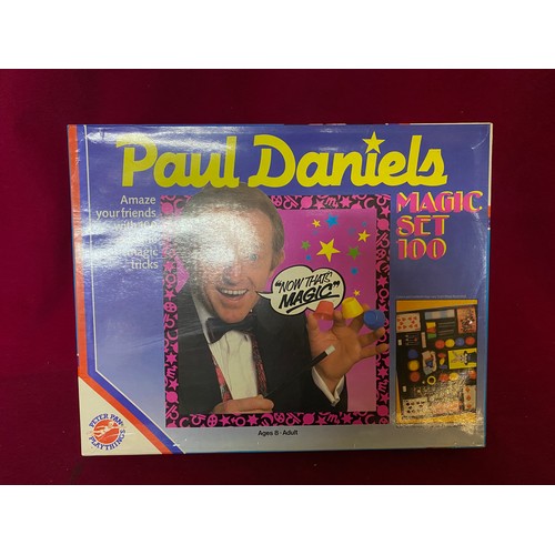 598 - Paul Daniels Magic Set 100 by Peter Pan Playthings.