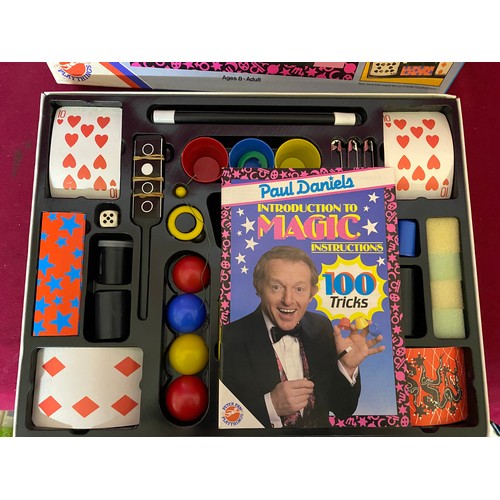 598 - Paul Daniels Magic Set 100 by Peter Pan Playthings.