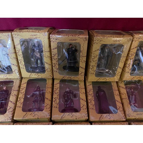 599 - 40 boxed Lord of the Rings figures by Eaglemoss, all different