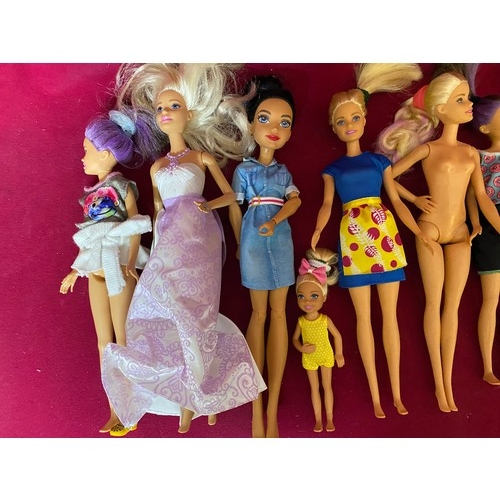 476 - Collection of 10 Mattel Barbie dolls 2015 onwards