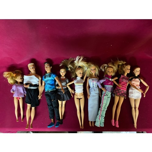477 - Collection of 9 Mattel Barbie and ken dolls earliest made in 1980