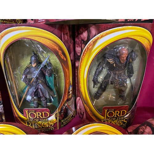 611 - 12 x The Two Towers-Lord of the Rings action figures by Toybiz, made in 2002