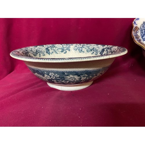 645 - 1 Large round Antique wash bowl and 1 square footbath in blue and white.