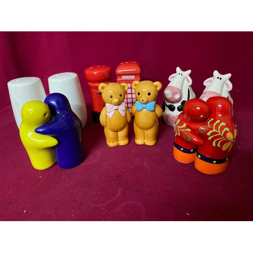 359 - Collection of assorted ceramic salt and pepper pots