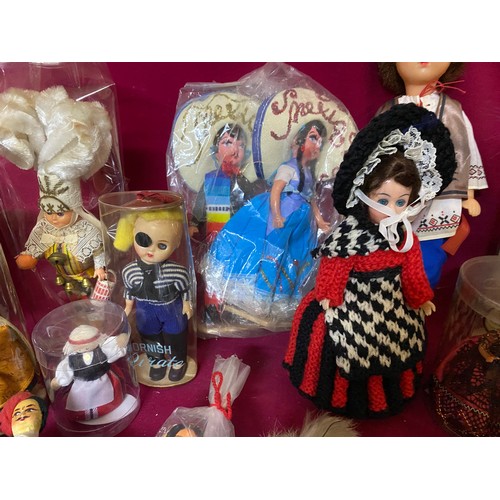 366 - Vintage collection of National Costume dolls including Moulin Rouge Can-can dancer, Belgique Folklor... 