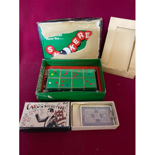 367 - Collection of vintage games including Snookered, Daily Mail crown, Magic Cards and Brainbox.