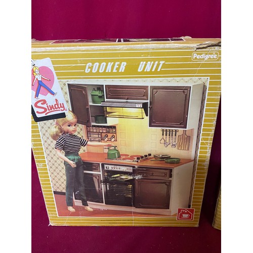 369 - Original 1970's Sindy's fridge, Wardrobe and cooker unit from Pedigree toys.