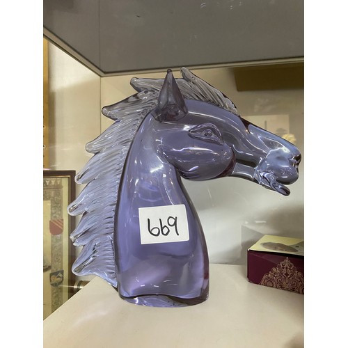 669 - Murano Horses head in purple glass signed by Licio Zanetti. 25cms. Slight damage to mane.