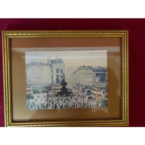 537 - 5 Framed L S Lowery prints in ornate gold frames measuring 22x18cms.  Yachts at Lytham, Piccadilly C... 