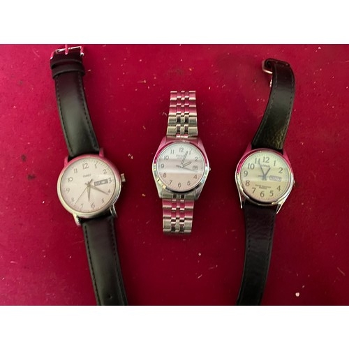 675 - Selection of 3 watches from Pulsar, Lorus and Timex