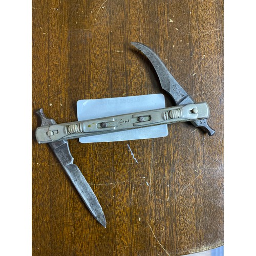 529 - Army Penknife with crows foot marking