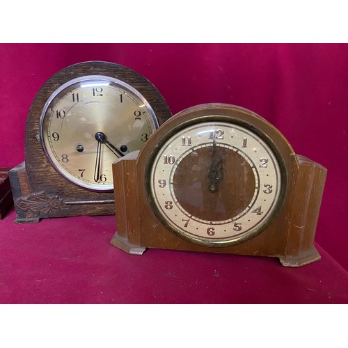 108 - Collection of 4 wooden mantel clocks