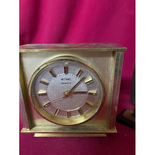 110 - Collection of 3 vintage Metamec mantel clocks