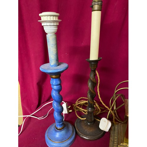 115 - Selection of column lamps with largest in gold metal measuring