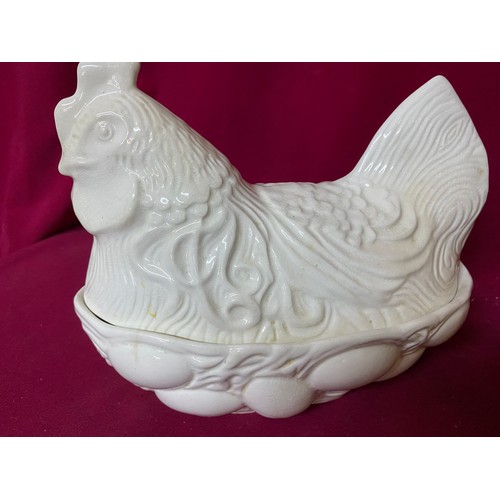 142 - Vintage white pottery chicken and cookie jar