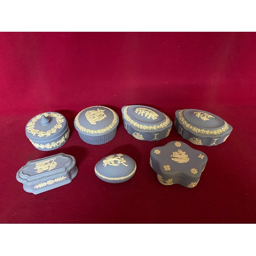 168 - Selection of 7 Wedgewood jasperware trinket boxes