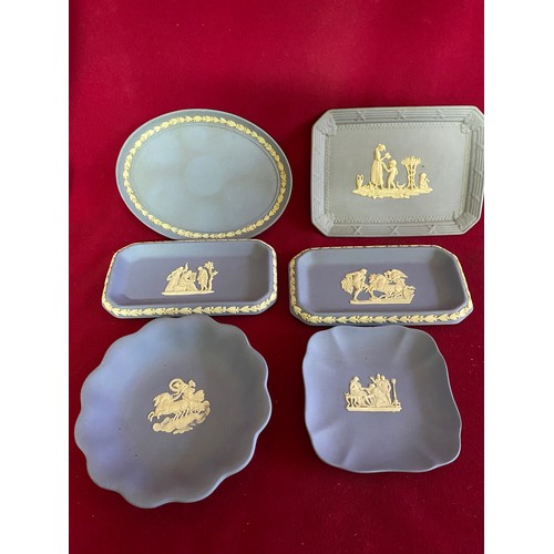 171 - Selection of Wedgewood jasperware plates and pin dishes