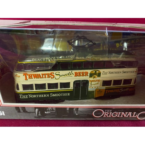 185 - Boxed Corgi balloon tram OM43501 scale 1:76 Thwaites Brewery