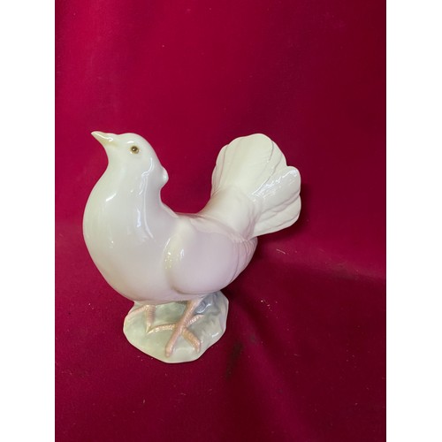 196 - Lladro 'turtle dove' figurine