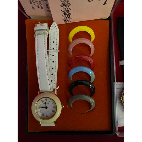 144 - Vintage boxed Montine Ladies watch with 7 bezels and United Airlines Duel Display Gents watch