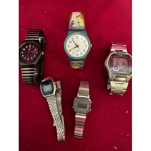 146 - 3 Retro Casio watches and 2 Swatch Swiss made watches [missing glass on 1 swatch]