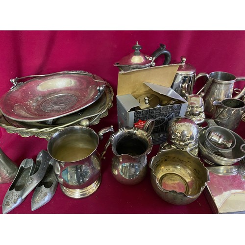 353 - Collection of metalware including teapot, coffee pots, money boxes