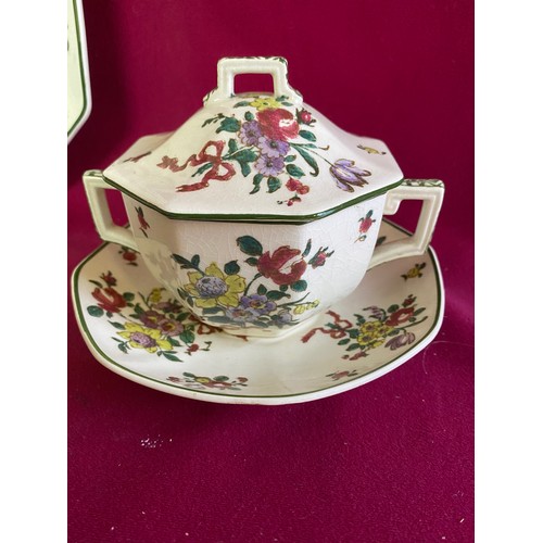 311 - Royal Doulton 'Leeds' set comprising 6 x lidded soup bowls with plates, plate for tureen and ladle