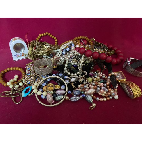 Bag of costume jewellery and watches