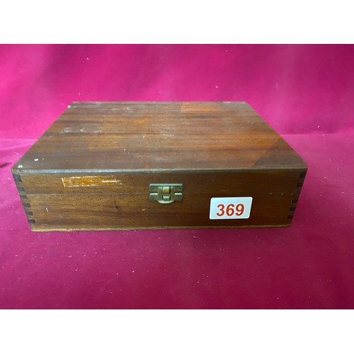 369 - Box of approximately 200 x 35mm slides.