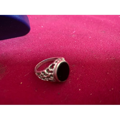 414 - Sterling silver ring with Onyx stone